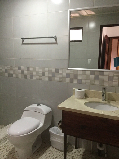 Bathroom 5, Hotel Pacandé, Alajuela