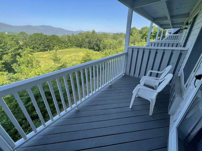 Others 5, North Conway Mountain Inn, Carroll