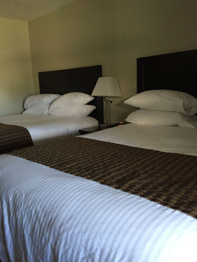 Bedroom 3, Econo Lodge, Division No. 6