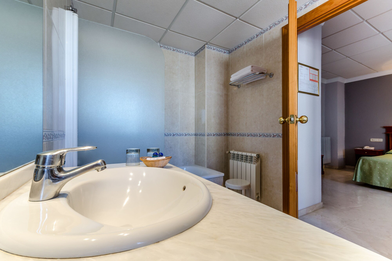 Bathroom 3, Sacromonte Hotel, Granada