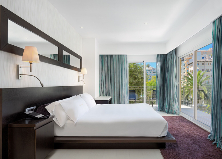 Bedroom 3, Hotel Saratoga, Baleares