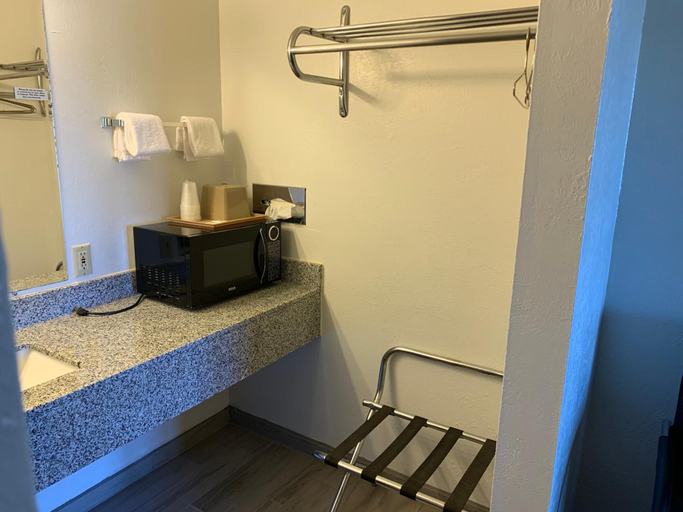 Others 4, Landmark Inn, Kansas City
