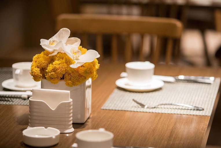 Food & Drinks 5, Jingtang Ramada Encore Hotel, Chengdu