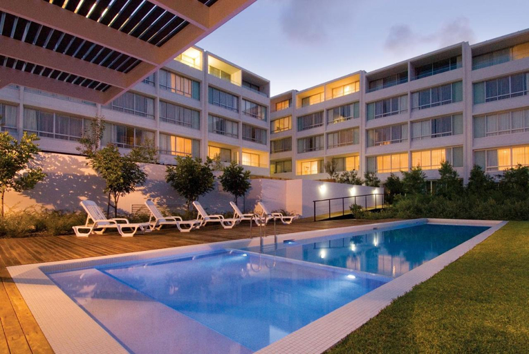 Sport & Beauty 2, Oaks Nelson Bay Lure Suites, Port Stephens