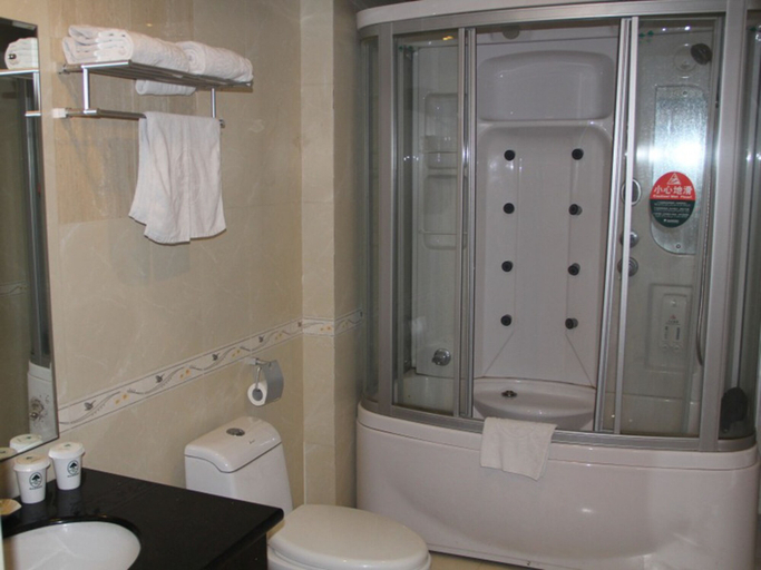 Bathroom 3, GreenTree Inn Suqian Suyu District Education Bureau Express Hotel, Suqian