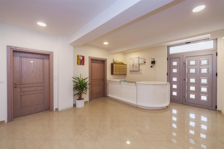 Others 5, ApartHotel Solaris