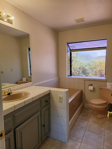 Bathroom, Ahwahnee House, Madera