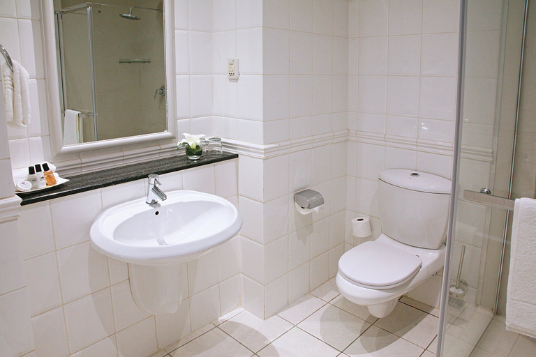 Bathroom 5, Foreshore Hotel, City of Cape Town