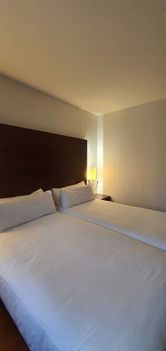 Bedroom 2, Hotel Gran Ultonia, Girona