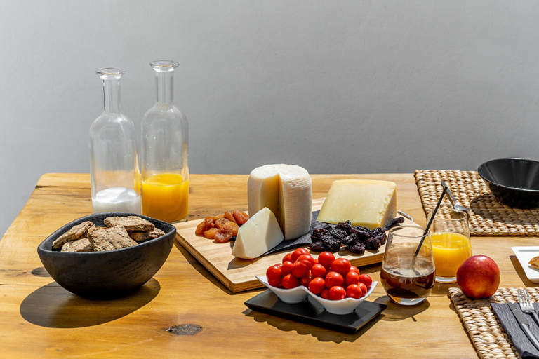 Food & Drinks 5, Amer Suites Fira, South Aegean