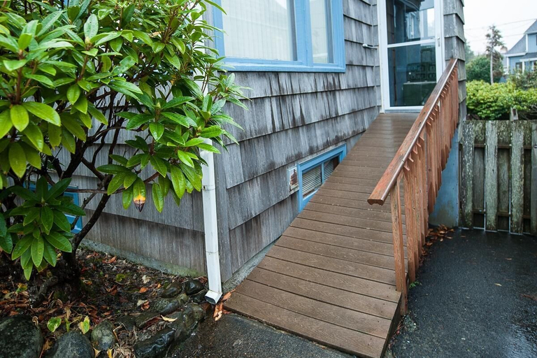 Others 4, Steve's Getaway, Clatsop