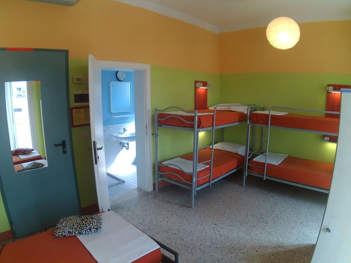 Bedroom 4, Jammin' Hostel & Bar, Rimini