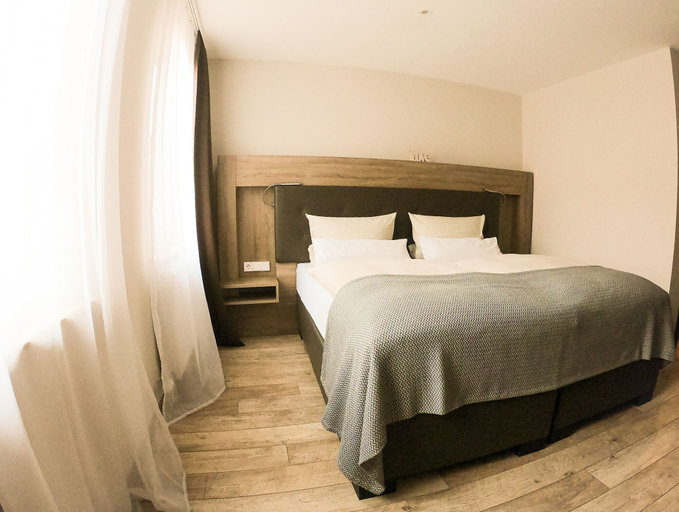 Bedroom 4, Hotel Pension Langhans, Heilbronn