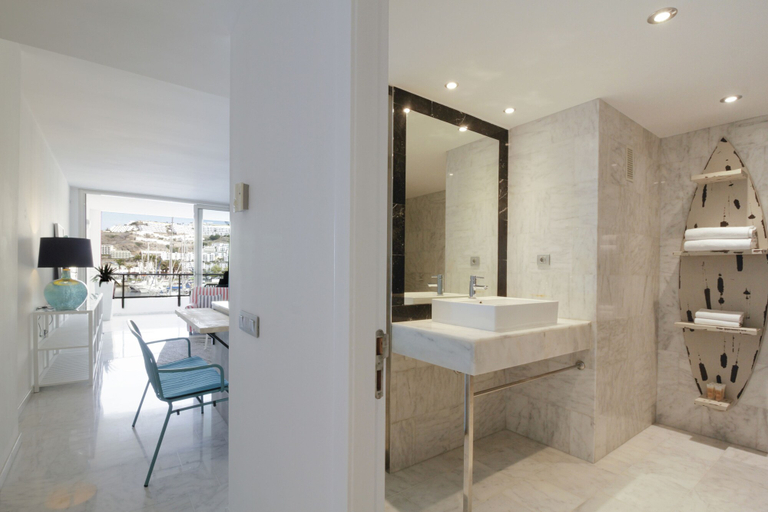 Bathroom 5, Marina Suites, Las Palmas