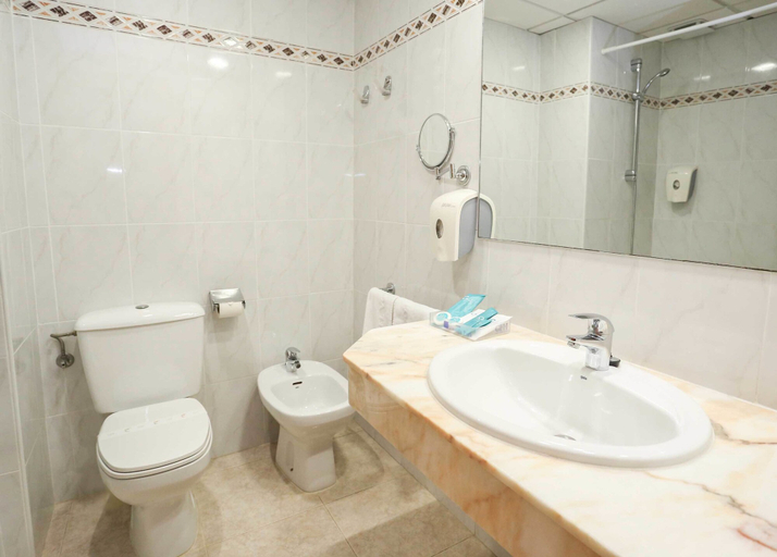 Bathroom 5, KAKTUS Hotel Volga, Barcelona