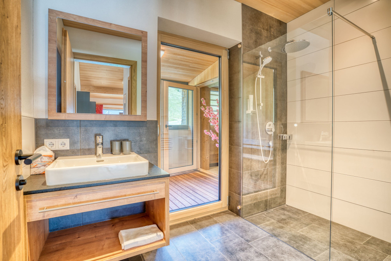 Bathroom 3, HUS 23, Bregenz