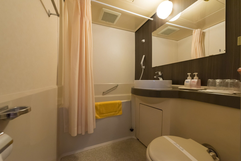 Bathroom 5, Oka Hotel, Kanazawa