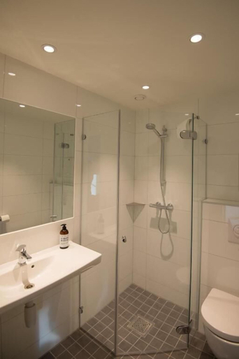 Bathroom 4, Sandnessjøen overnatting, Alstahaug