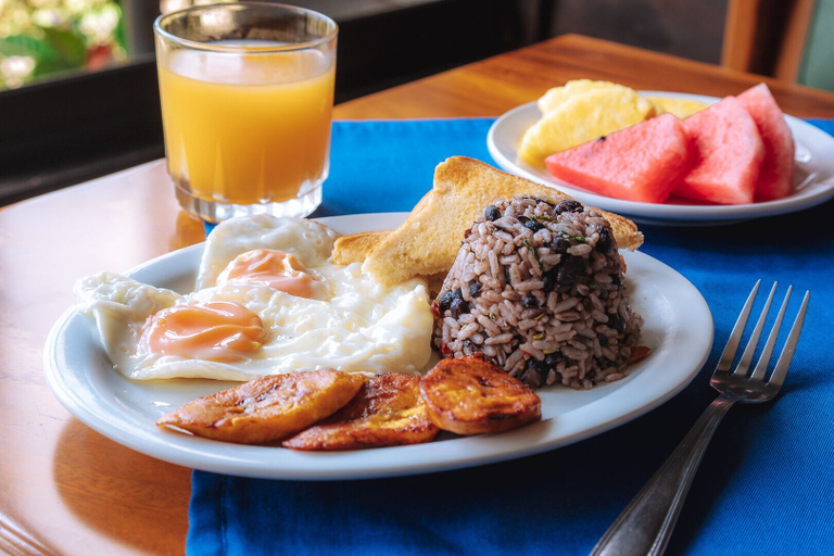 Food & Drinks 5, Hotel Campo Verde, San Carlos
