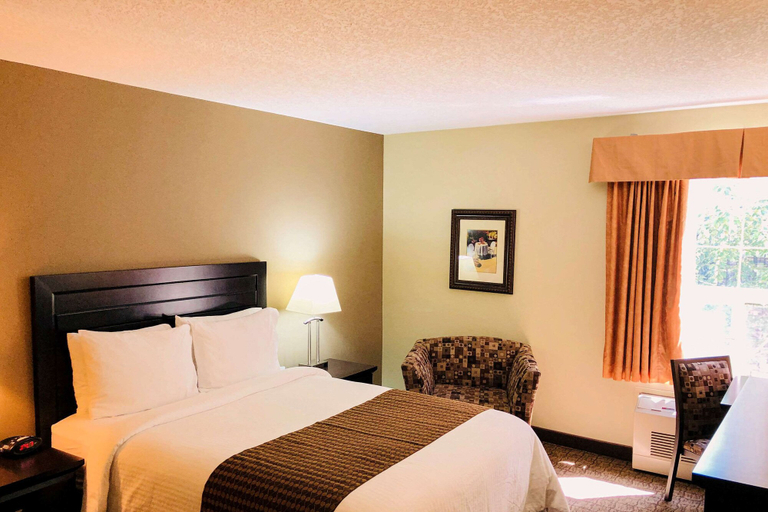 Bedroom 4, Econo Lodge Okotoks, Division No. 6