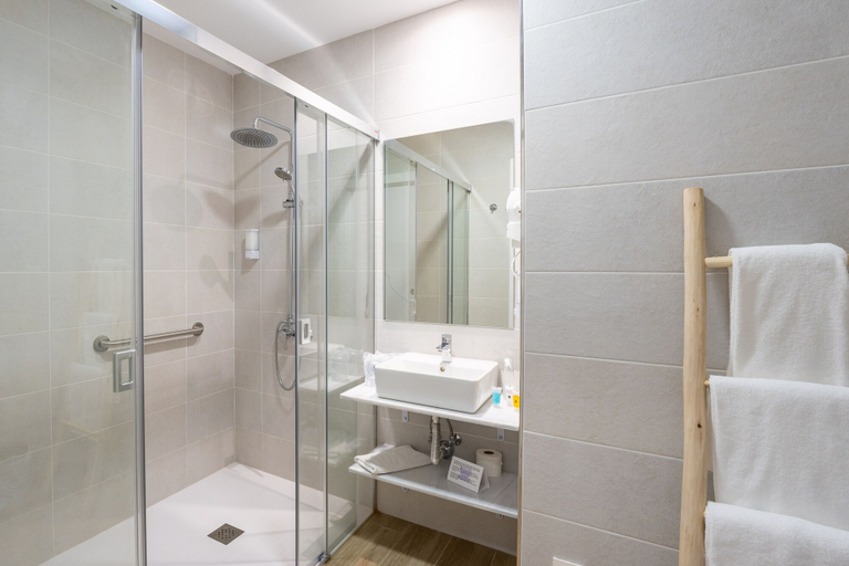 Bathroom 5, Hostal Romerito, Málaga