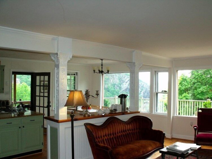 Others 4, Ledge House Bed & Breakfast, Jefferson
