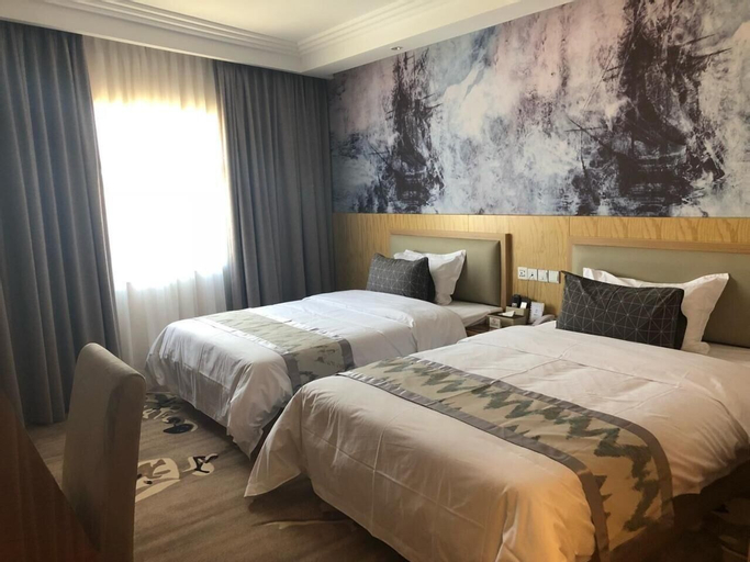 Bedroom 3, St. Moritz Business Hotel, Phnom Penh