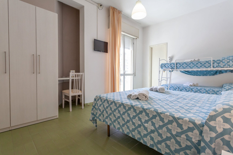 Bedroom 3, Hotel Michelangelo, Rimini