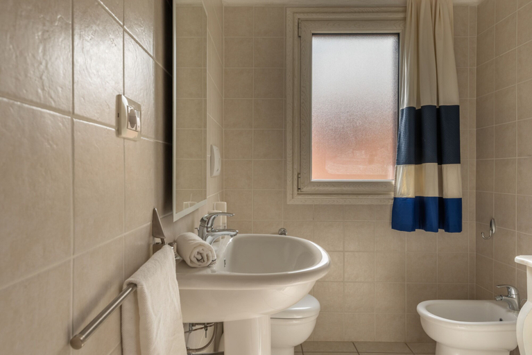 Bathroom 5, Baia de Bahas Residence, Olbia-Tempio