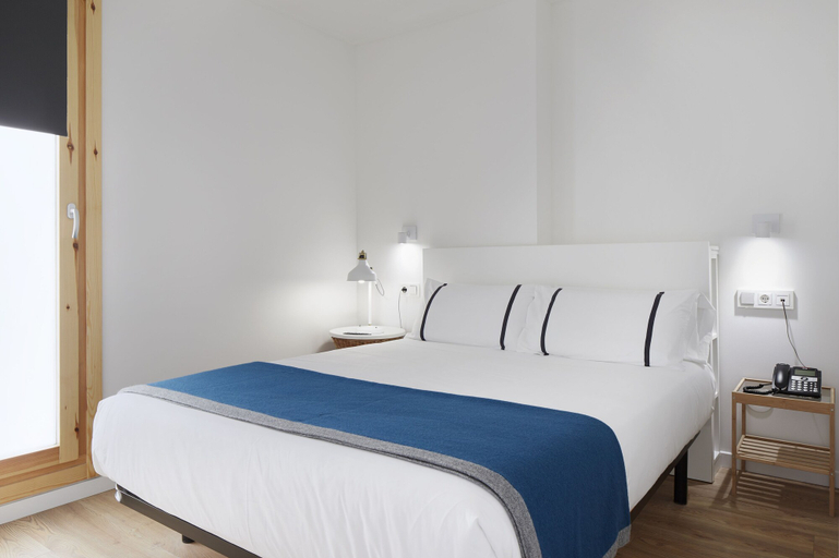 Bedroom 4, Hotel SANSEbay, Guipúzcoa