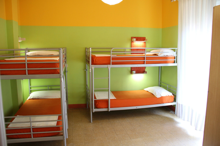 Bedroom 3, Jammin' Hostel & Bar, Rimini