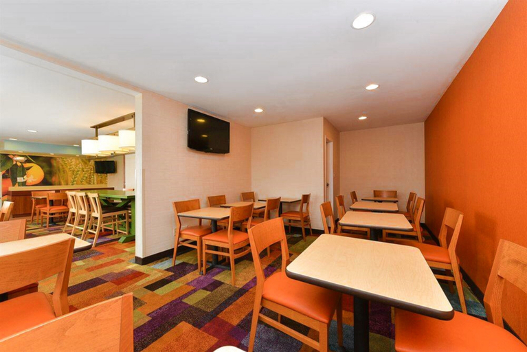 Food & Drinks 5, Baymont by Wyndham Savannah Midtown, Chatham
