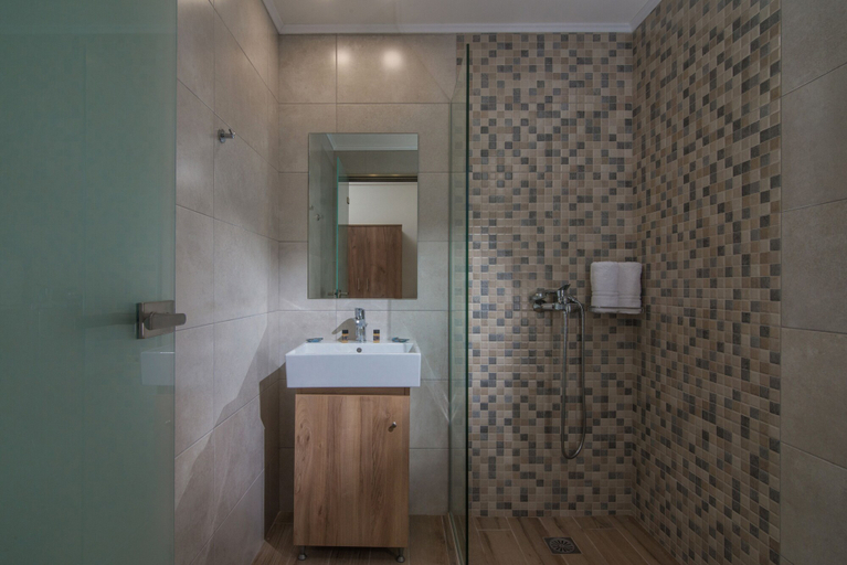 Bathroom 5, Belvedere Village, Crete