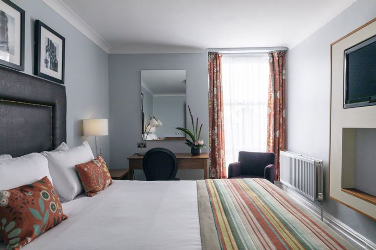 Bedroom 4, Bournemouth West Cliff Hotel & Spa, Poole