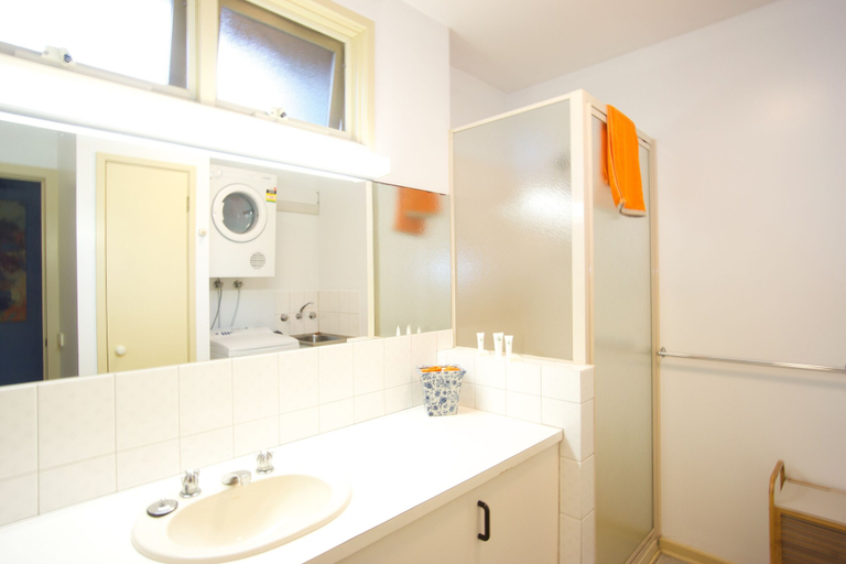 Bathroom 4, PierView Apartments, Surf Coast - West