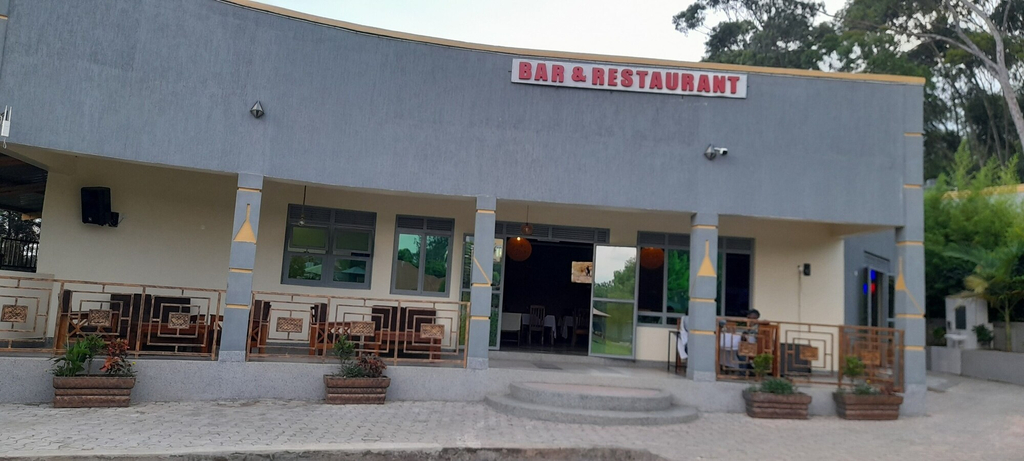 Exterior & Views 1, Ekhaya Crescent Hotel, Mbarara