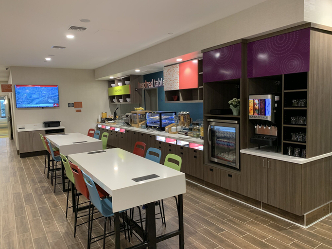 Food & Drinks 5, Home2 Suites by Hilton Redlands Loma Linda, San Bernardino