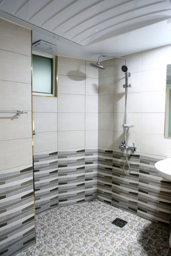 Bathroom 5, Hanok Hotel, Jeonju