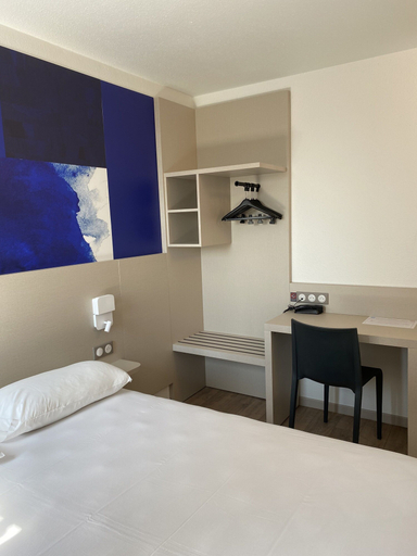 Bedroom 4, Kyriad Direct - Bourg les Valence, Drôme