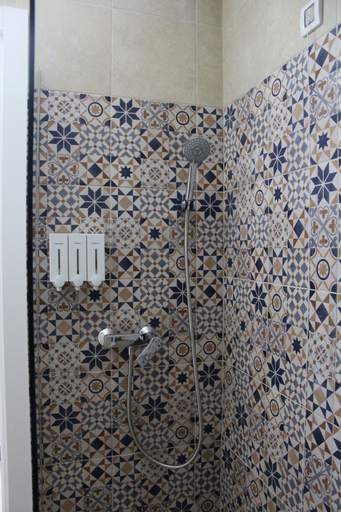 Bathroom 4, Garni Hotel 11Tica DM, Novi Sad