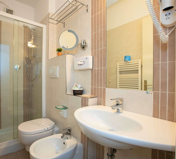 Bathroom 3, Hotel Arcobaleno Siena, Siena
