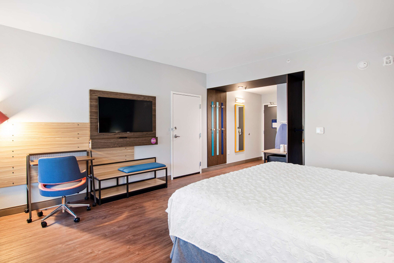Bedroom 3, Tru by Hilton Chapel Hill, Orange