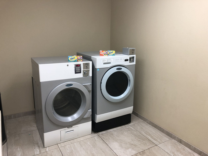 Bathroom 5, Best Western Plus Hudson Hotel & Suites, Weld