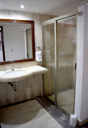 Bathroom 3, Las Palmas by the Sea All Inclusive, Puerto Vallarta