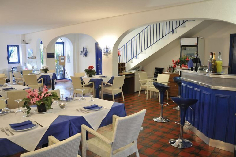 Food & Drinks 5, Hotel Ristorante Meson Feliz, Latina