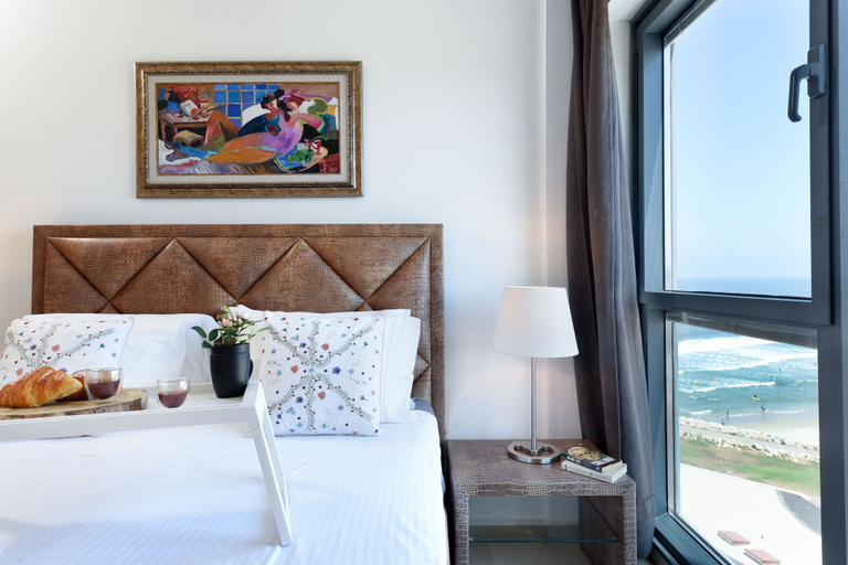 Bedroom 3, Deluxe 3 BD Marina Apartment in Herzylia