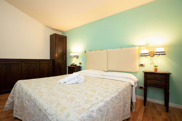 Bedroom 2, Hotel Arcobaleno Siena, Siena