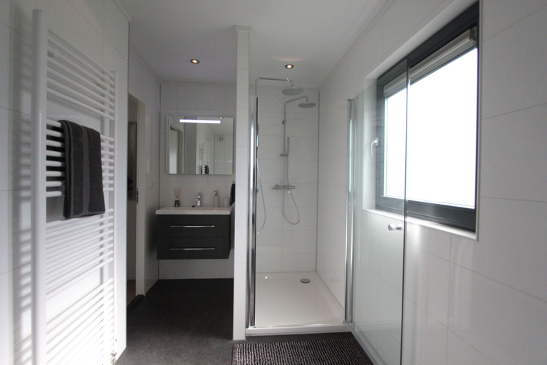 Bathroom 4, EuroParcs Spaarnwoude, Haarlemmerliede c.a.