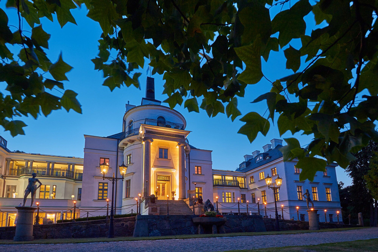 Schlosshotel Burg Schlitz, Rostock
