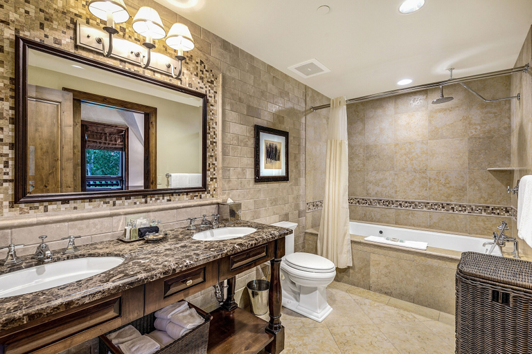 Bathroom 4, The Aspen Mountain Residences, Pitkin